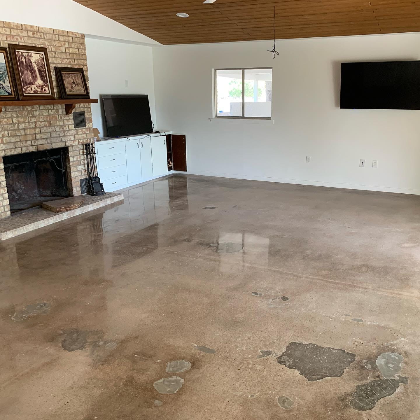 Polished concrete floor example